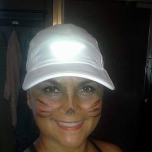 Meet your Posher, Eva